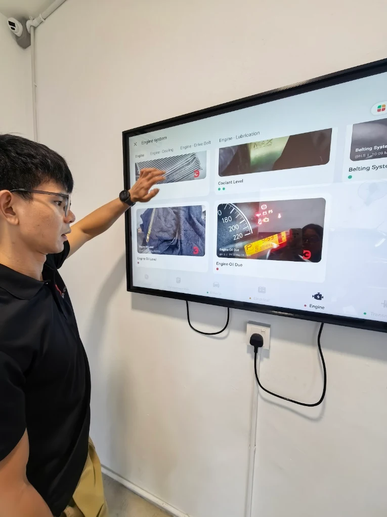 Service Advisor explain digital car inspection report